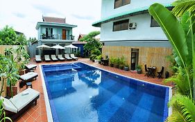 The Villa Siem Reap 3*